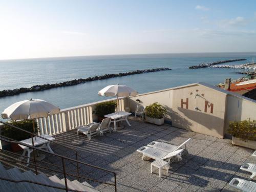 Hotel Manzi Marina Di Pisa Kültér fotó